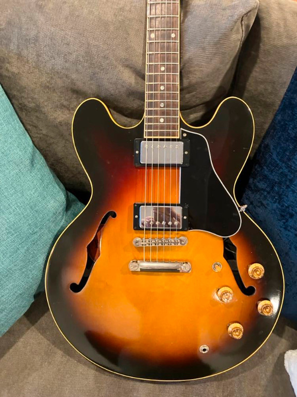 2003 Gibson ES-333 Sunburst dans Guitares  à Kingston - Image 4