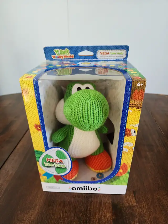 Mega Yarn Yoshi Amiibo- Sealed