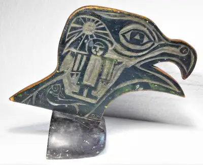 Canadian Indigenous wood sculpture on stone base, signed ᐊᕋᕙᑕ, View more