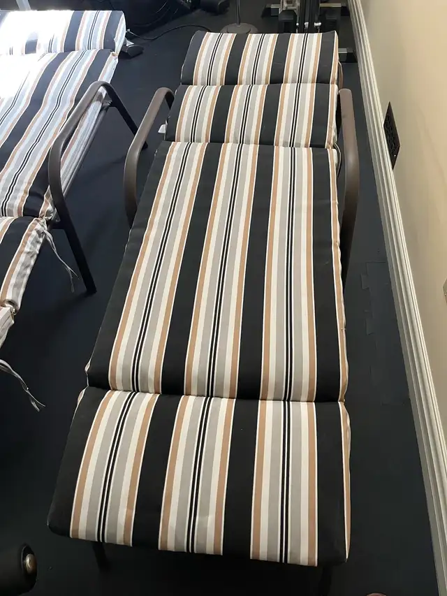 2 x Outdoor Loungers with cushions  in Patio & Garden Furniture in London - Image 3