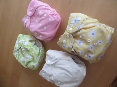4 couches lavables incluant cover et 4 grands inserts bummies, View more