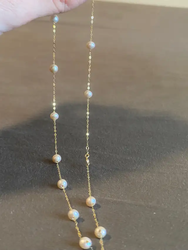 18K Gold Necklace with Pearls  in Jewellery & Watches in City of Toronto - Image 3