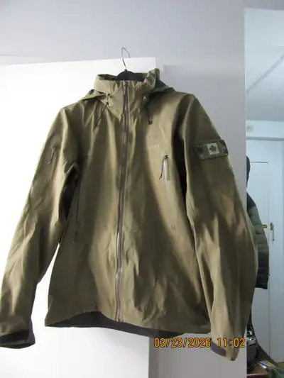 ARCTERYX LEAF ALPHA JACKET GEN 2 IS GOOD USED CONDITION SIZE LARGE SERIOUS BUYERS ONLY PLEASE PATCHE...