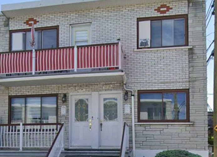 Grand 5 1/2  RDC Duplex avec Electricité incluse — photo 1