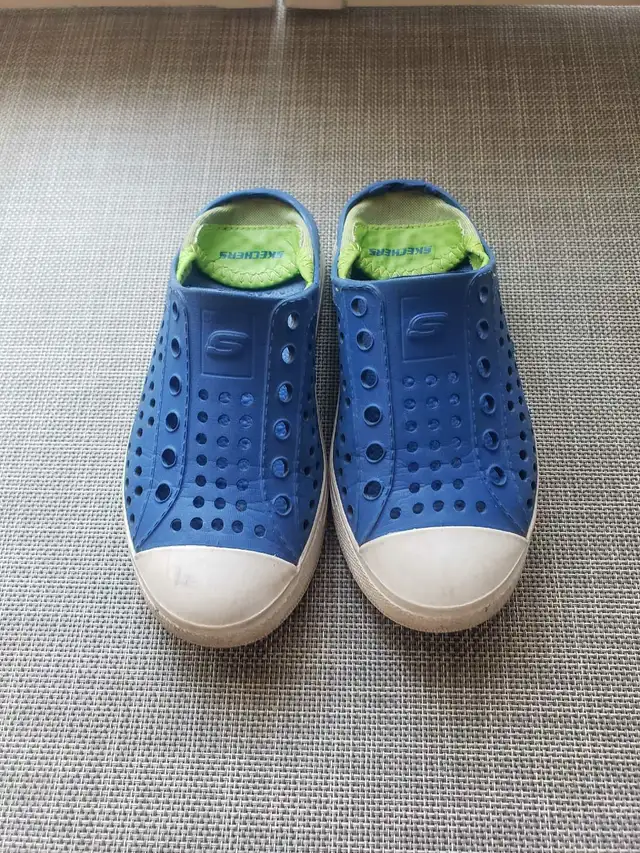 Kids skechers water shoes size 13