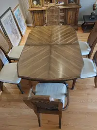 Traditional Dining Room Suite, Estate Sale