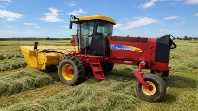 2013 New holland H 8060 (190 horsepower) Only 1165 hrs 16 ft durabine header also 2013 year model Co...