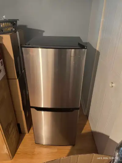 Like New Insignia 4.9 Cu. Ft. Stainless Refrigerator Freezer , View more