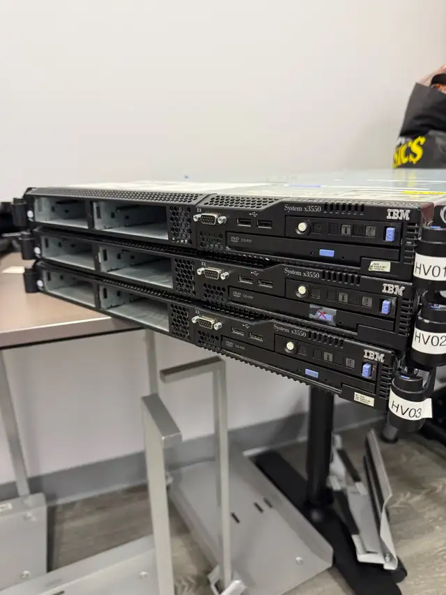 IBM System x3550 Server in Servers in Markham / York Region - Image 2