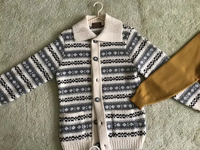 SWEATERS FOR MEN OR TEENAGERS. 735 in Men's in Calgary - Image 4