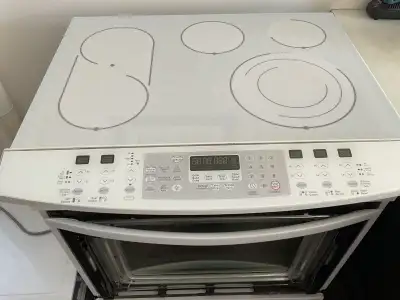 Cuisinière électrique à vendre, View more