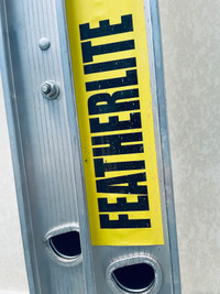 Featherlight Aluminum Extension Ladder 32’