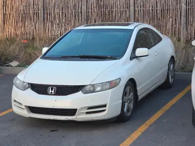 Français suit 2009 Honda Civic Coupe – Automatic – Sunroof – 216,000 km – Reliable 1.8L Summer/winte...
