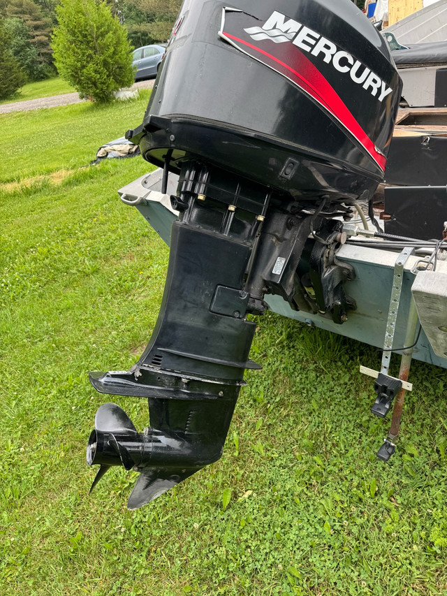 Mercury outboard motor  in Powerboats & Motorboats in Kawartha Lakes
