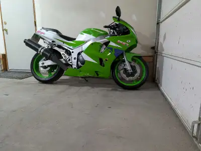 Did a carb rebuild & changed the clutch cable. Bike runs amazing very fast. Tires are in good shape,...