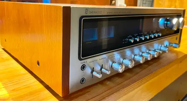 Sherwood S-9910 Stereo Receiver in Stereo Systems & Home Theatre in City of Toronto - Image 5