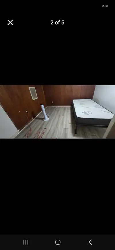 3 rooms available near islington and bloor. Shared washroom with male. 2 rooms have windows and 1 eo...
