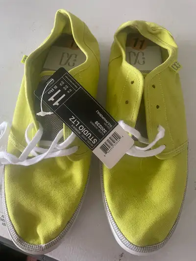 DC canvas men’s shoes (new), View more