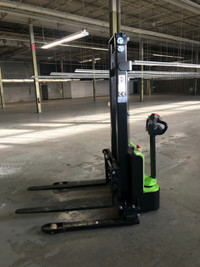 Electric Pallet Stacker 3300 lbs 12 Ft Height