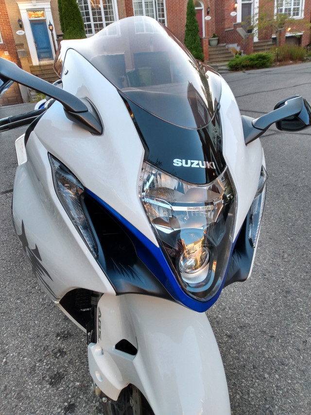 2023 Suzuki Hayabusa white/Blue dans Motos sport  à Ville de Montréal