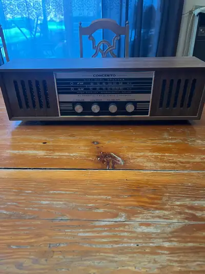 Concerto Tube Table Radio w/ Phono Stage., View more
