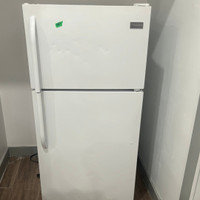 Frigidaire 28" 15 Cu. Ft. Top Freezer Refrigerator 