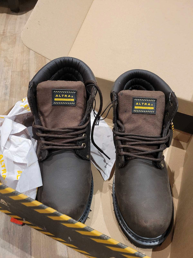 safety shoes hard toe , 100% Band New  in Men's Shoes in Markham / York Region