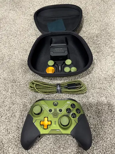 Mint like new Xbox Series X/One Elite Series 2 Halo controller, View more