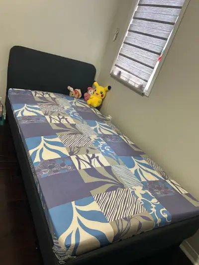 Room in sharing available only for girls. Rent is 500 without utilities on upper floor. House has pe...