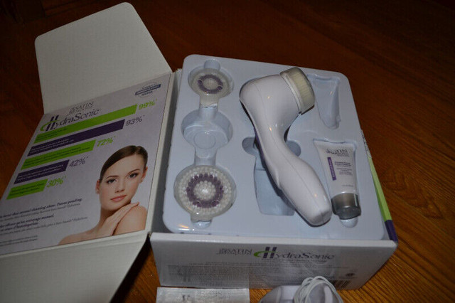 HydraSonic Professional Dermal Cleansing Technology in Bathwares in London - Image 4