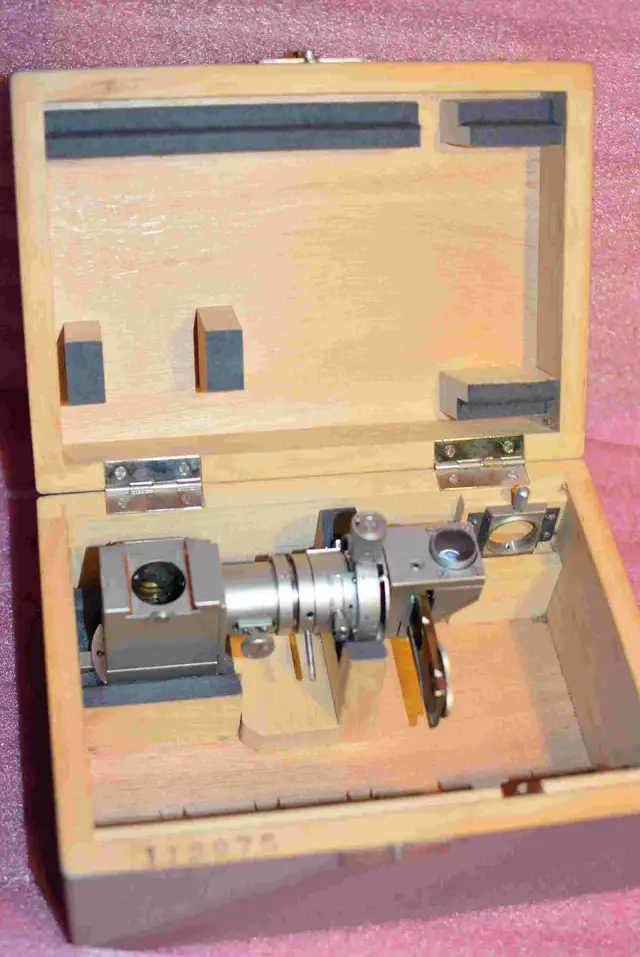 Reichert Zetopan Microscope and Accessories in Other in Barrie - Image 9