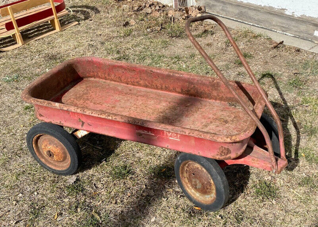 VINTAGE - 1 LARGE, 1 MEDIUM SIZE RADIO FLYER WAGONS FOR SALE in Arts & Collectibles in Saskatoon