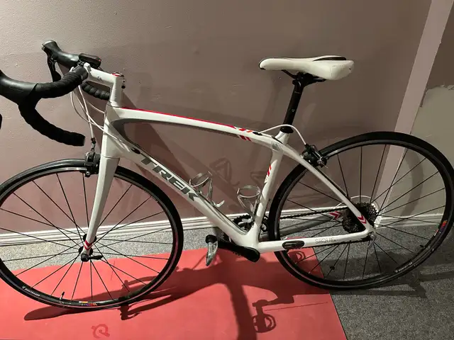 Woman’s Trek Road bike in Road in Guelph - Image 4