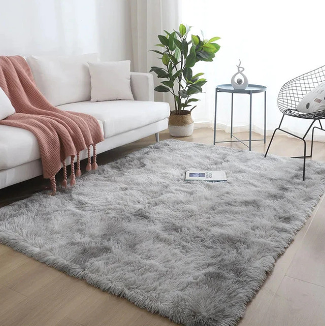 Tapis moelleux neuf 1,6x2m -Gris claire+taches/Carpet rug shaggy dans Tapis et moquettes  à Ville de Montréal - Image 2