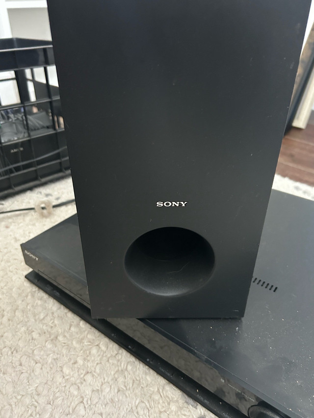 Sony surround 5 channel with sub  in Stereo Systems & Home Theatre in St. Catharines - Image 2