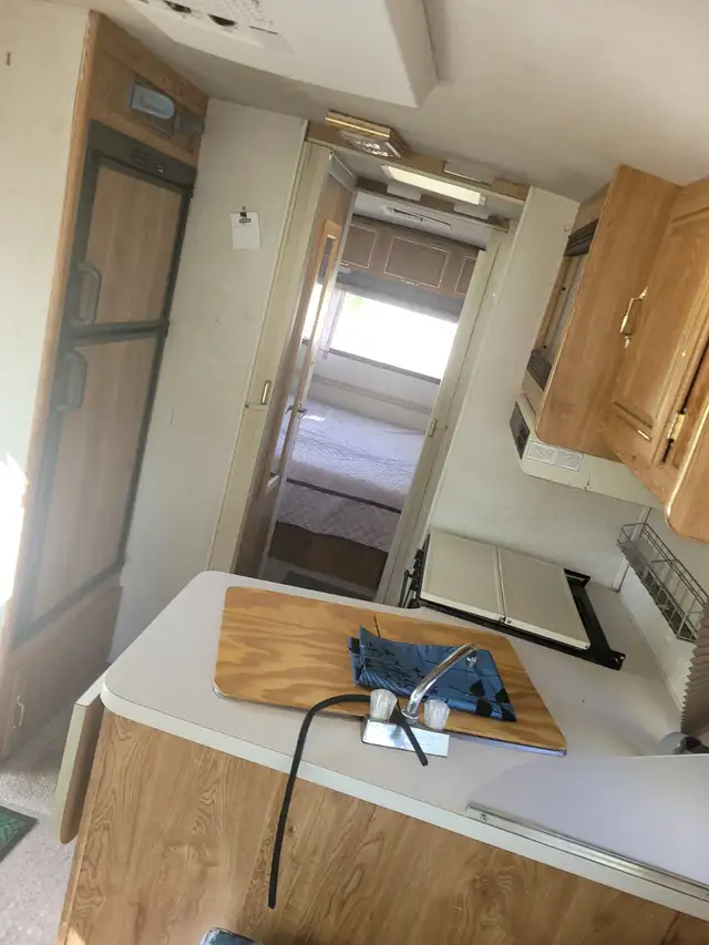 1990 mallard 29 ft class A motorhome in RVs & Motorhomes in Calgary - Image 7