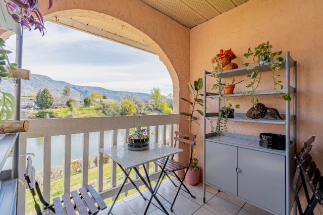 Lakefront Townhome Osoyoos in Houses for Sale in Penticton - Image 4