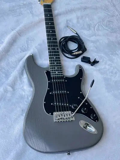 Donner stratocaster Electric Guitar, View more