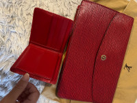 Like New Louis Vuitton Epi Leather Bi-Fold Wallet