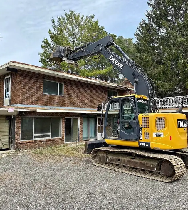 Demolition Residential Or Commercial Experts | Excavator 