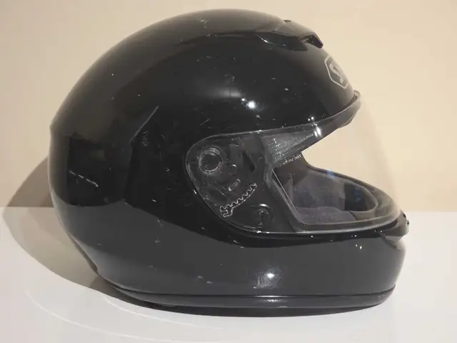 Casque de moto Shoei TZ-R large in Motorcycle Parts & Accessories in Laval / North Shore - Image 4