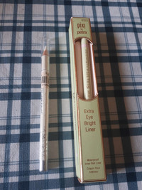 Eyeliner (1) et 1 fantasy marker