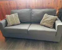 Couch / loveseat