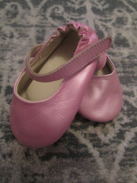 Pink BABY SHOES by Estelle Nye (3-9 Months) --- ONLY $5 !!
