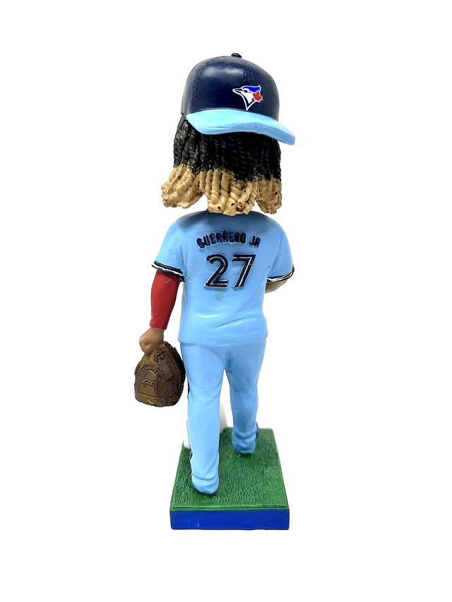 Vladimir Guerrero Victory Vlad Bobblehead Toronto Blue Jays in Toys & Games in City of Toronto - Image 4