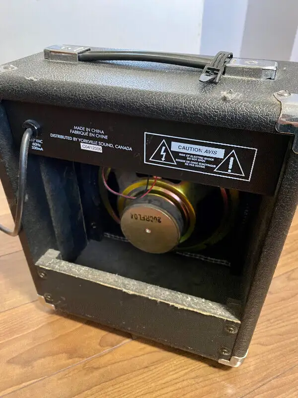 Traynor Guitar Mate 15 Guitar Amplifier in Amps & Pedals in City of Toronto - Image 3