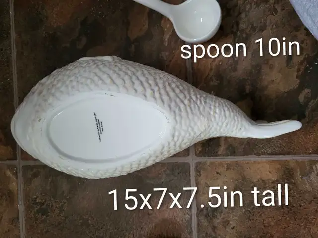 2 Vintage Fish Soup Tureen in Kitchen & Dining Wares in North Bay - Image 4