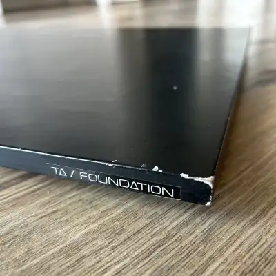 This is a TΔ / FoundΔtion audio isolation platform with 3x Tiptoes or cones. 14.25 x 18”. Perfect fo...