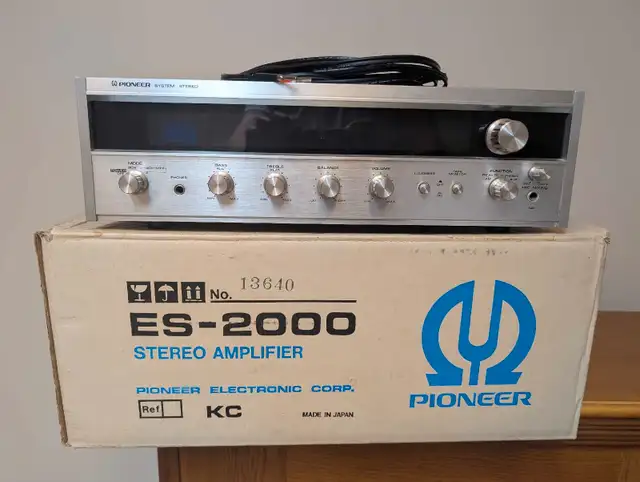 ★PIONEER STEREO RECEIVER ES-2000　♪ Pioneer ES-2000 Stereo Audio Receiver For Parts or Repair