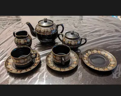Antique teapot set, View more